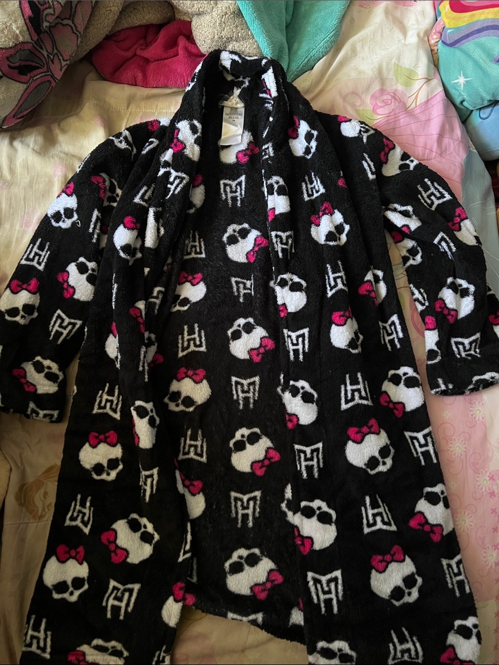 monster high Black, White & Pink Skull Plush Kids Robe